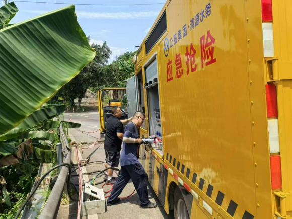 夏季應急搶險車現(xiàn)場演練取得圓滿成功—高效應對微小型供水設備電源故障